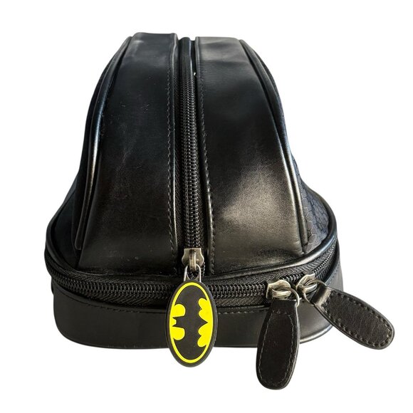 Batman DC Comics Toiletries Travel Bag Makeup Cosmetic Shave Dopp Kit - Picture 5 of 8